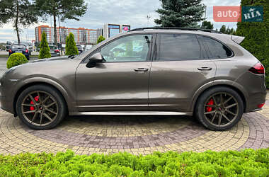 Позашляховик / Кросовер Porsche Cayenne 2012 в 