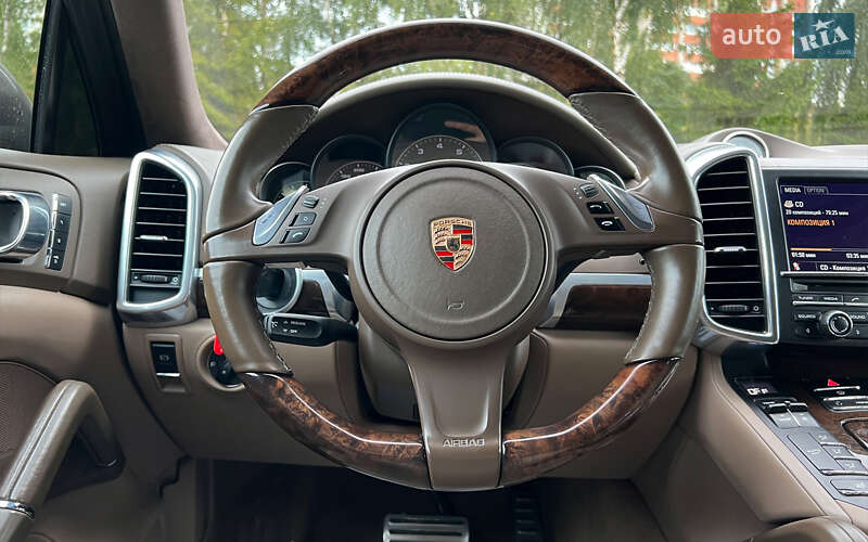 Внедорожник / Кроссовер Porsche Cayenne 2012 в Львове