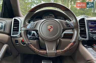Позашляховик / Кросовер Porsche Cayenne 2012 в 
