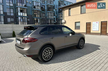 Позашляховик / Кросовер Porsche Cayenne 2011 в 