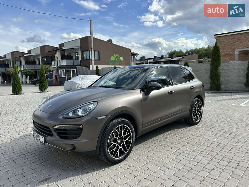 Внедорожник / Кроссовер Porsche Cayenne 2011 в Ровно