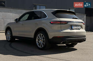 Внедорожник / Кроссовер Porsche Cayenne 2020 в 