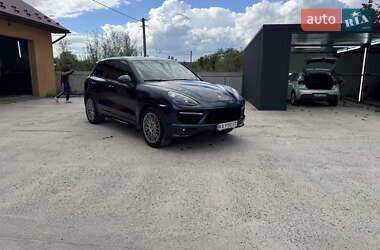 Позашляховик / Кросовер Porsche Cayenne 2013 в Києві
