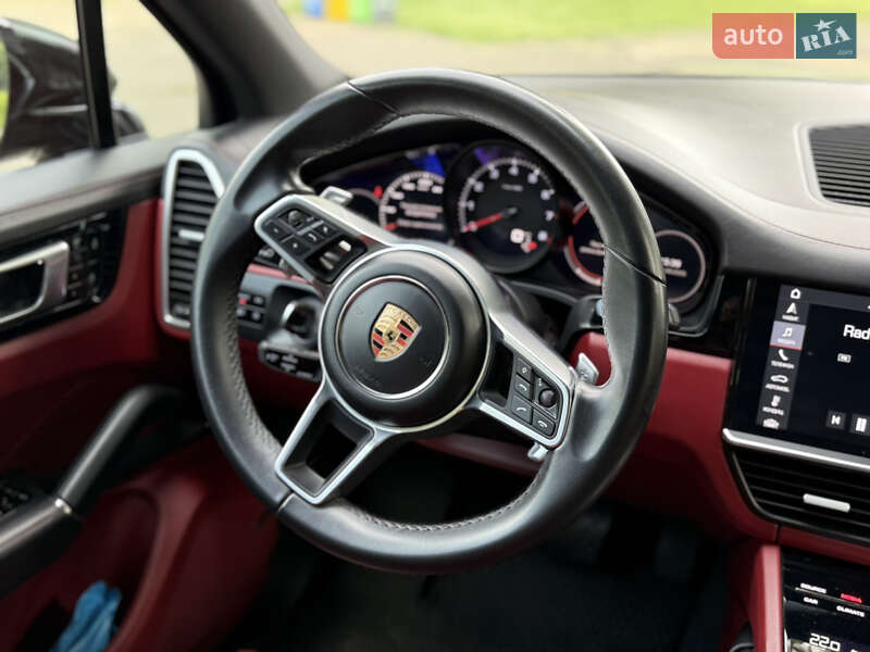 Позашляховик / Кросовер Porsche Cayenne 2019 в Києві