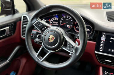 Позашляховик / Кросовер Porsche Cayenne 2019 в  фото 12 Позашляховик / Кросовер Porsche Cayenne 2019 в