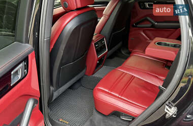 Внедорожник / Кроссовер Porsche Cayenne 2019 в 