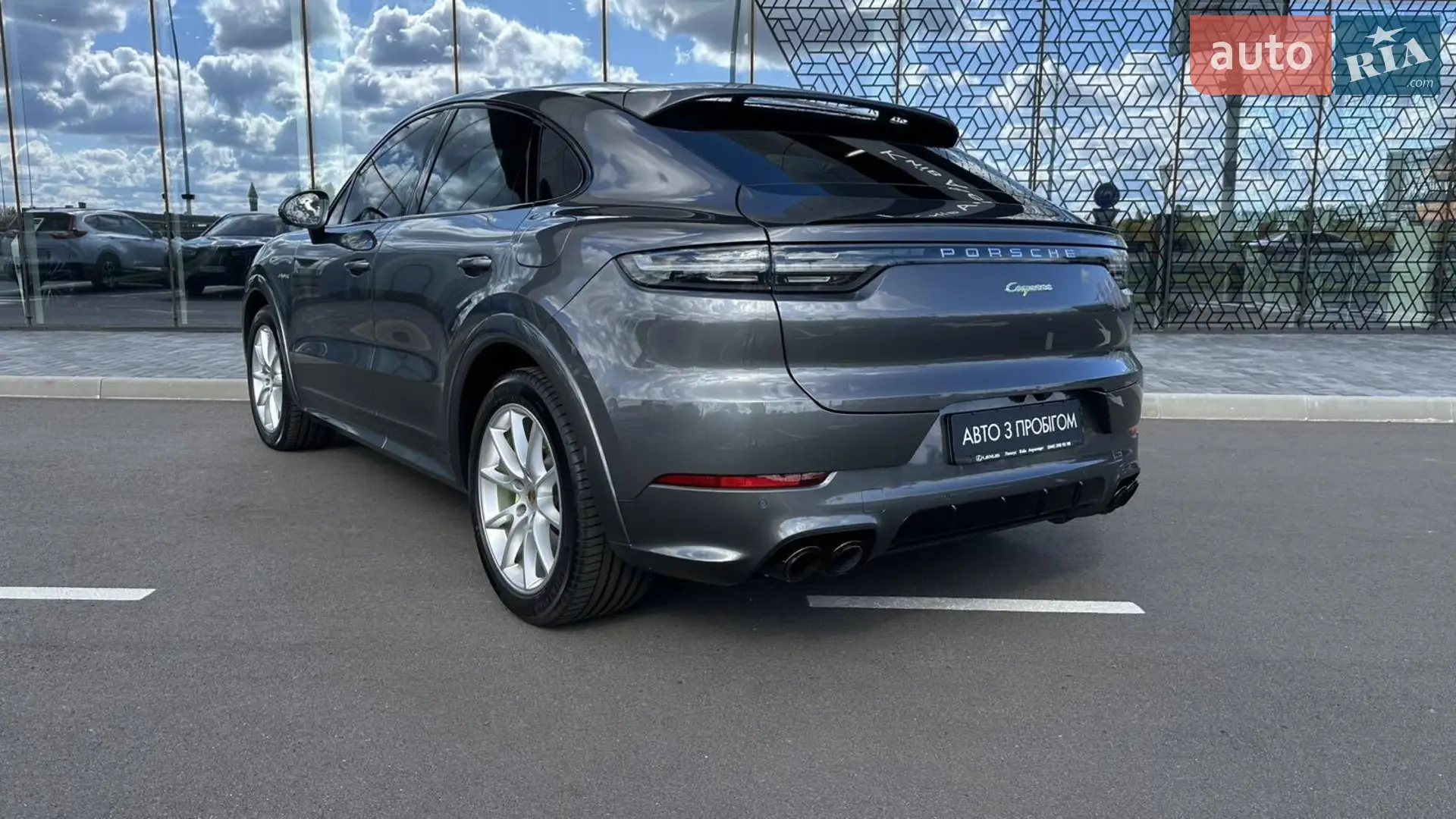 2021 Porsche Cayenne - мініатюра 2