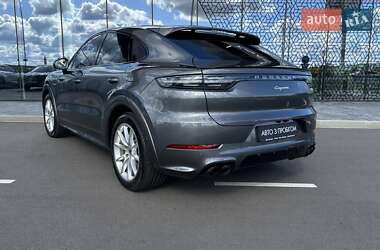 Позашляховик / Кросовер Porsche Cayenne 2021 в 
