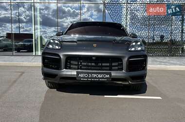 Позашляховик / Кросовер Porsche Cayenne 2021 в 