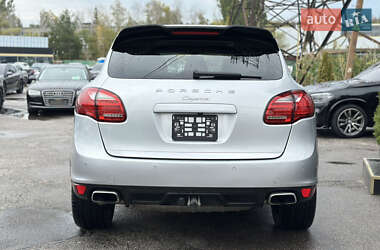 Внедорожник / Кроссовер Porsche Cayenne 2013 в 