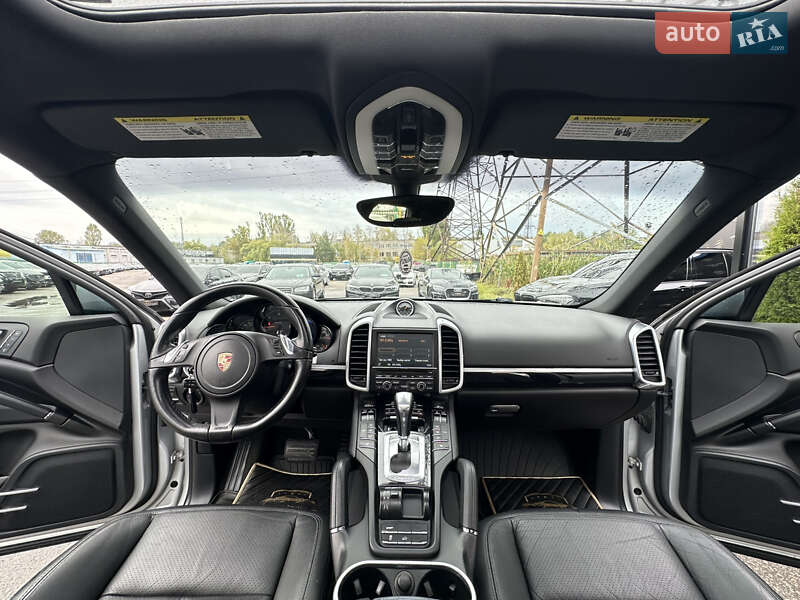 Внедорожник / Кроссовер Porsche Cayenne 2013 в Харькове