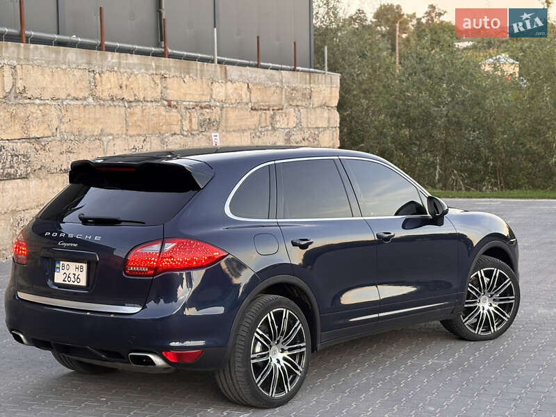 Позашляховик / Кросовер Porsche Cayenne 2011 в Тернополі