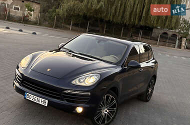 Позашляховик / Кросовер Porsche Cayenne 2011 в 