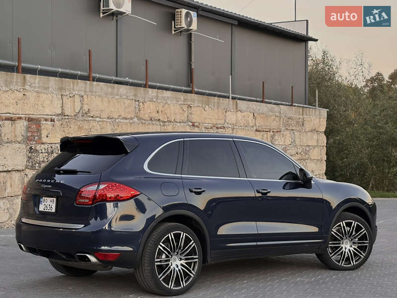 Позашляховик / Кросовер Porsche Cayenne 2011 в Тернополі