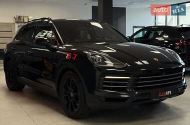 Позашляховик / Кросовер Porsche Cayenne 2018 в 