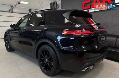 Позашляховик / Кросовер Porsche Cayenne 2018 в 