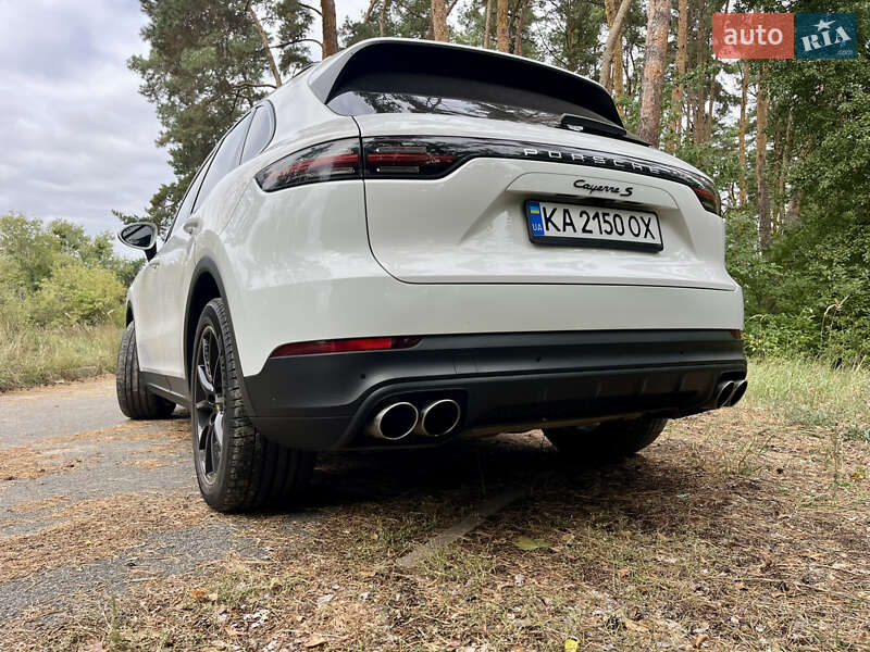Позашляховик / Кросовер Porsche Cayenne 2018 в Києві