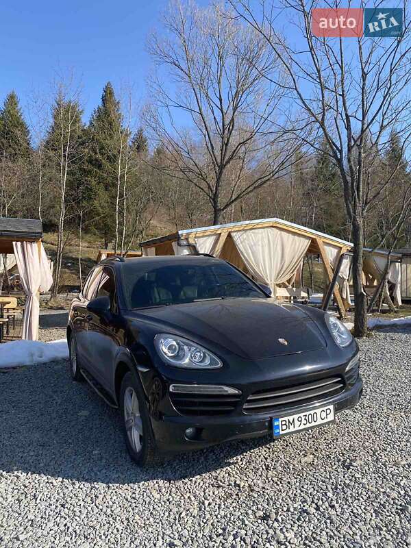 Внедорожник / Кроссовер Porsche Cayenne 2012 в Ромнах