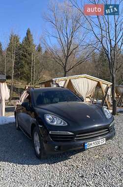 Позашляховик / Кросовер Porsche Cayenne 2012 в 