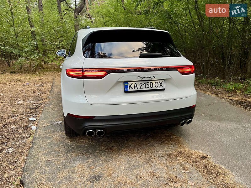 Позашляховик / Кросовер Porsche Cayenne 2018 в Києві