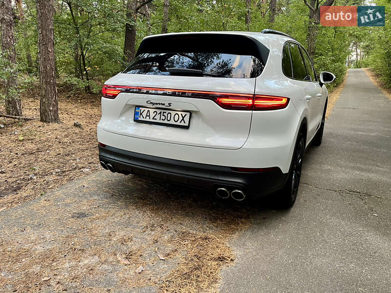 Позашляховик / Кросовер Porsche Cayenne 2018 в Києві
