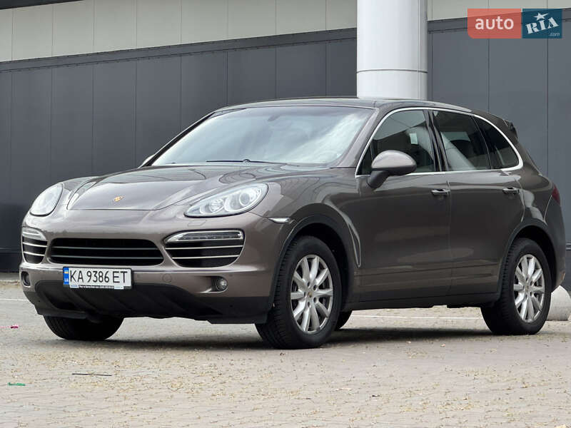 Внедорожник / Кроссовер Porsche Cayenne 2012 в Киеве