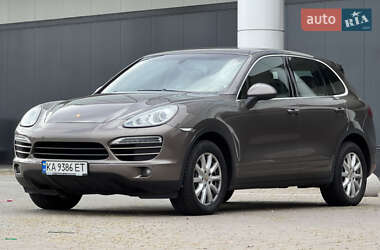 Внедорожник / Кроссовер Porsche Cayenne 2012 в 