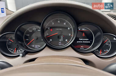 Внедорожник / Кроссовер Porsche Cayenne 2012 в 