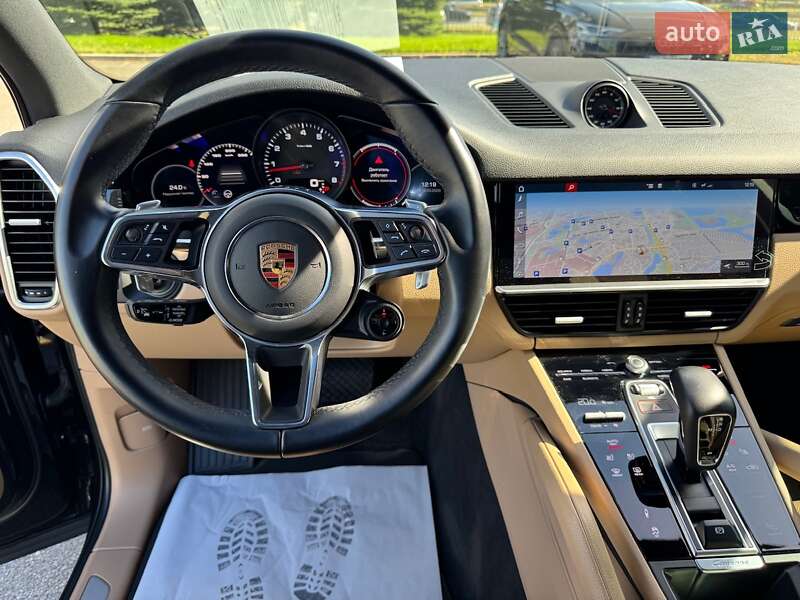 Позашляховик / Кросовер Porsche Cayenne 2019 в Києві