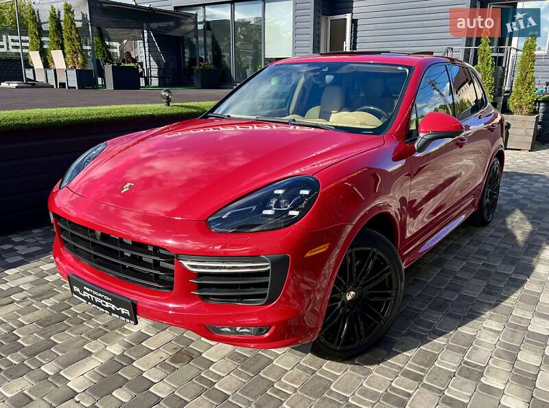 Внедорожник / Кроссовер Porsche Cayenne 2015 в Киеве