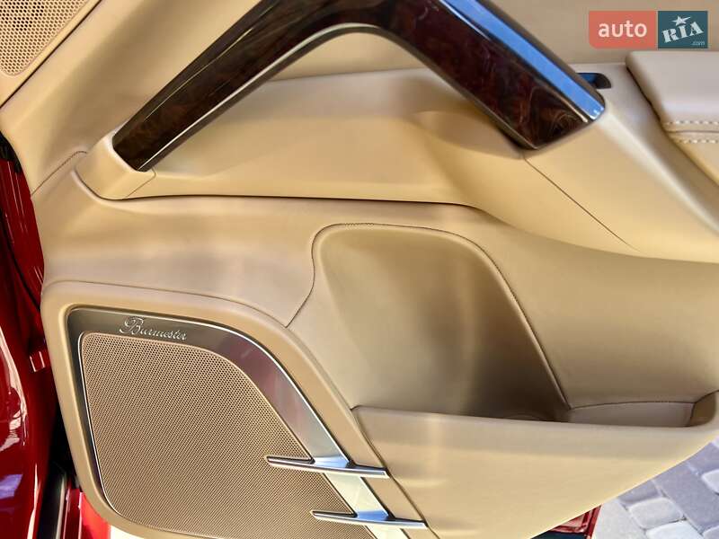 Внедорожник / Кроссовер Porsche Cayenne 2015 в Киеве