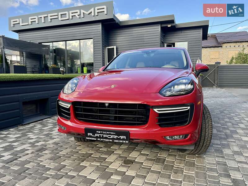 Внедорожник / Кроссовер Porsche Cayenne 2015 в Киеве