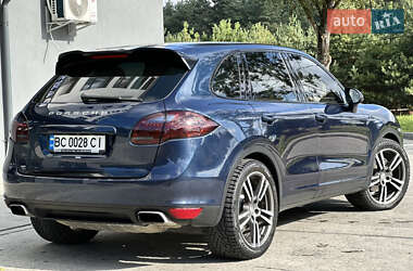 Позашляховик / Кросовер Porsche Cayenne 2013 в 