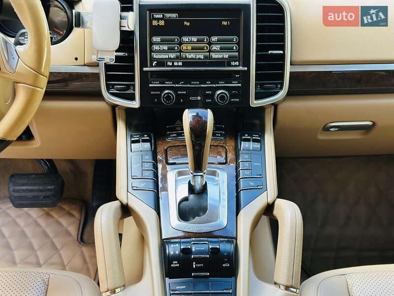 Внедорожник / Кроссовер Porsche Cayenne 2013 в Львове