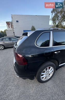 Внедорожник / Кроссовер Porsche Cayenne 2005 в 