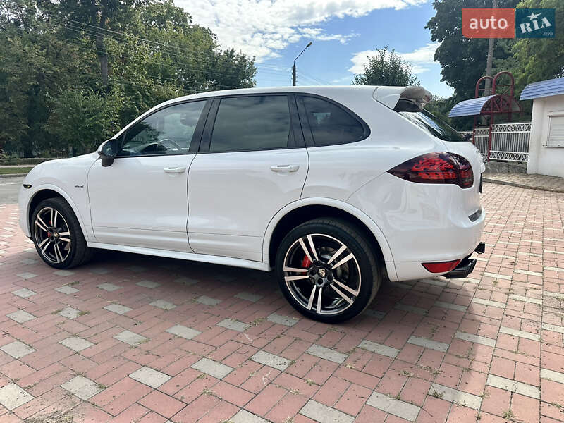Позашляховик / Кросовер Porsche Cayenne 2014 в Умані