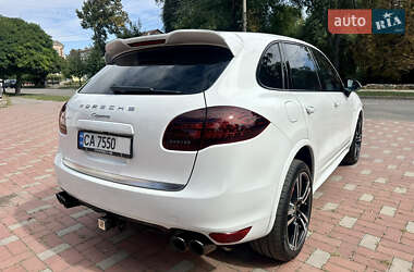Внедорожник / Кроссовер Porsche Cayenne 2014 в 