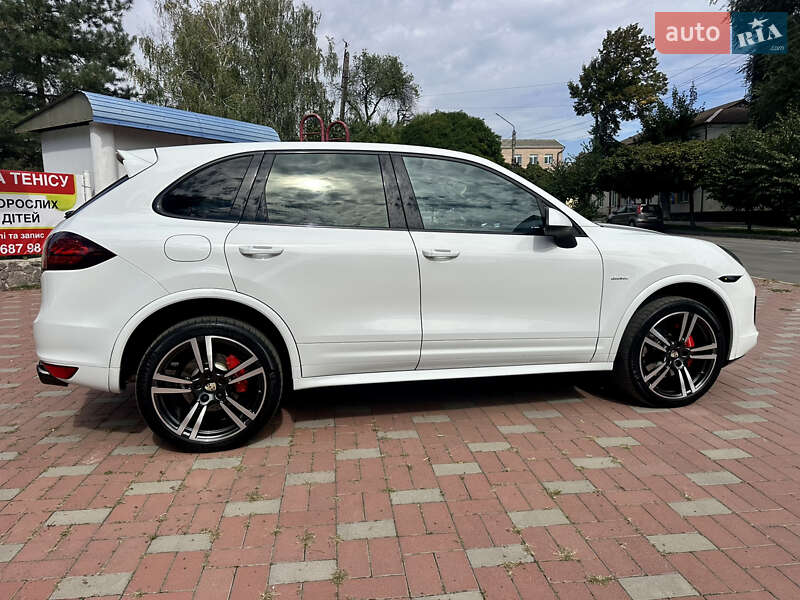 Позашляховик / Кросовер Porsche Cayenne 2014 в Умані