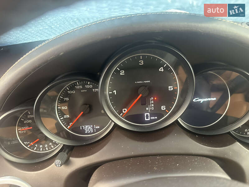 Позашляховик / Кросовер Porsche Cayenne 2014 в Умані