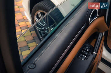 Внедорожник / Кроссовер Porsche Cayenne 2014 в 