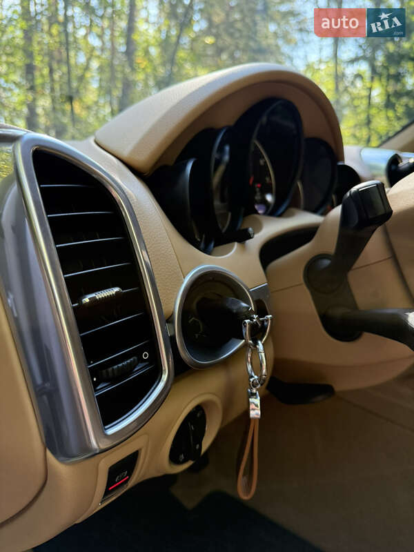 Внедорожник / Кроссовер Porsche Cayenne 2013 в Киеве фото 25 Внедорожник / Кроссовер Porsche Cayenne 2013 в Киеве