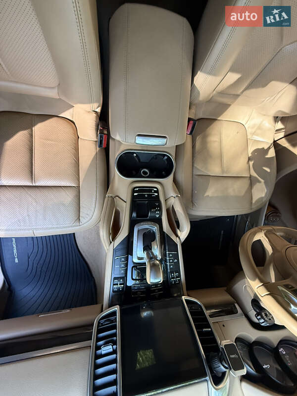 Внедорожник / Кроссовер Porsche Cayenne 2013 в Киеве фото 31 Внедорожник / Кроссовер Porsche Cayenne 2013 в Киеве