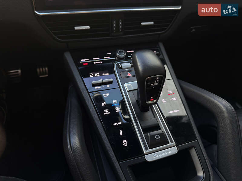 Позашляховик / Кросовер Porsche Cayenne 2021 в Києві
