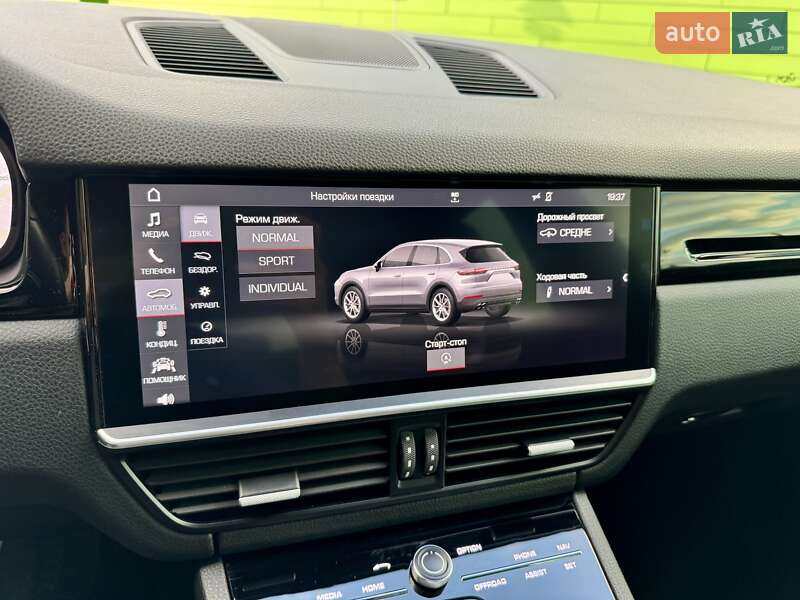 Позашляховик / Кросовер Porsche Cayenne 2018 в Києві