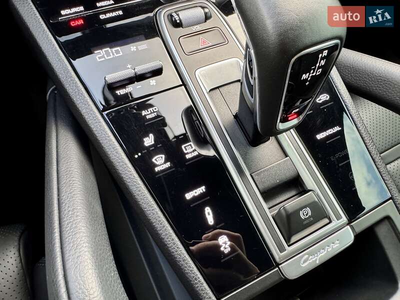 Позашляховик / Кросовер Porsche Cayenne 2018 в Києві