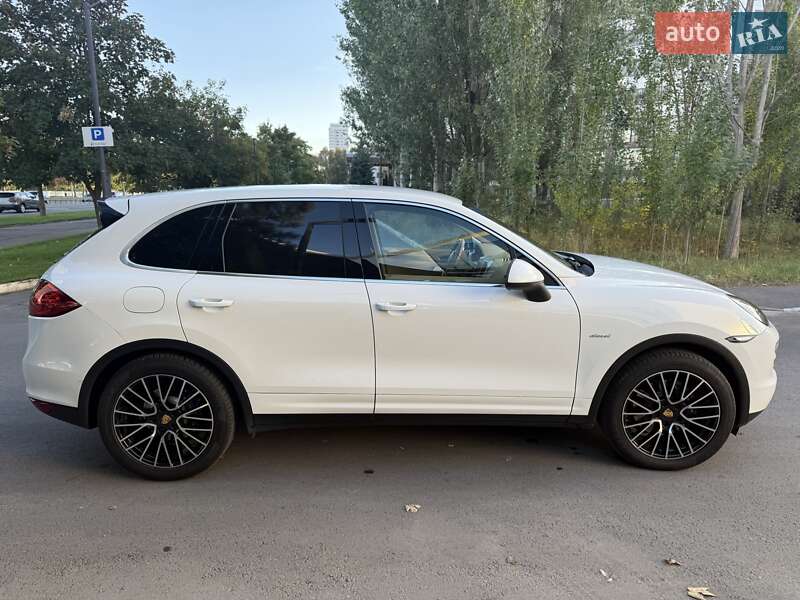 Позашляховик / Кросовер Porsche Cayenne 2012 в Дніпрі