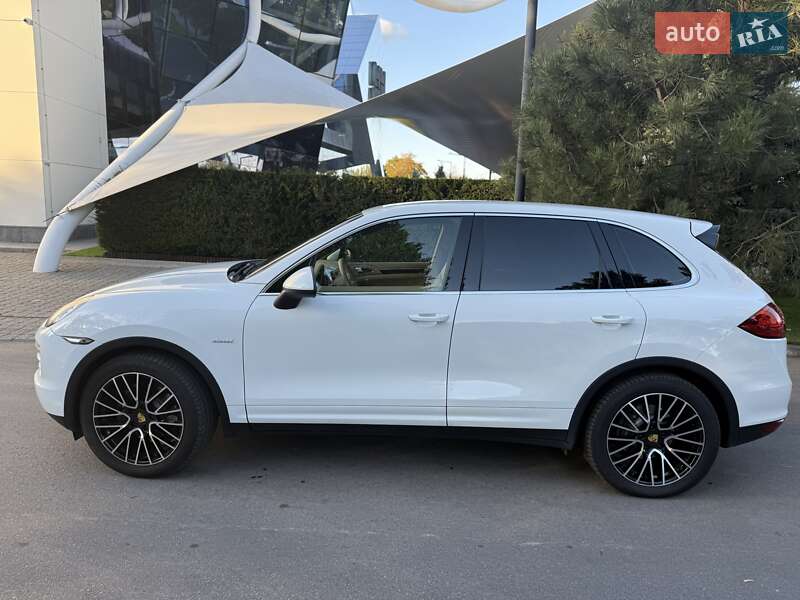 Позашляховик / Кросовер Porsche Cayenne 2012 в Дніпрі