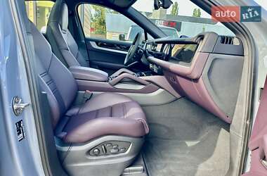 Позашляховик / Кросовер Porsche Cayenne 2024 в 