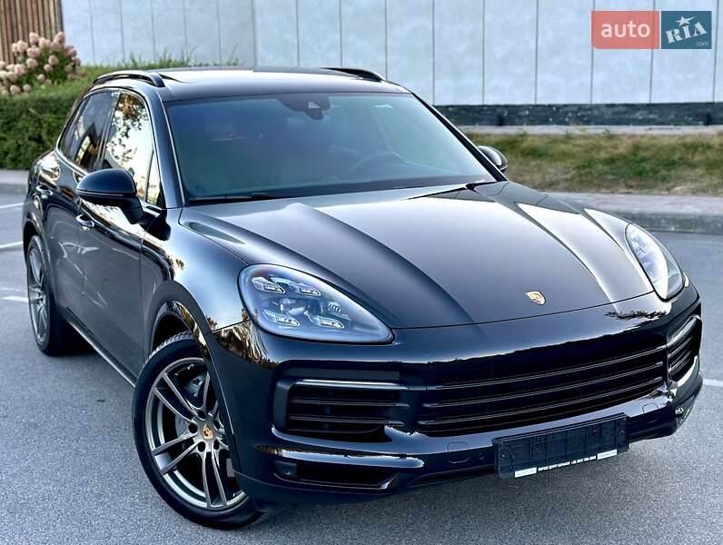 Внедорожник / Кроссовер Porsche Cayenne 2017 в Киеве