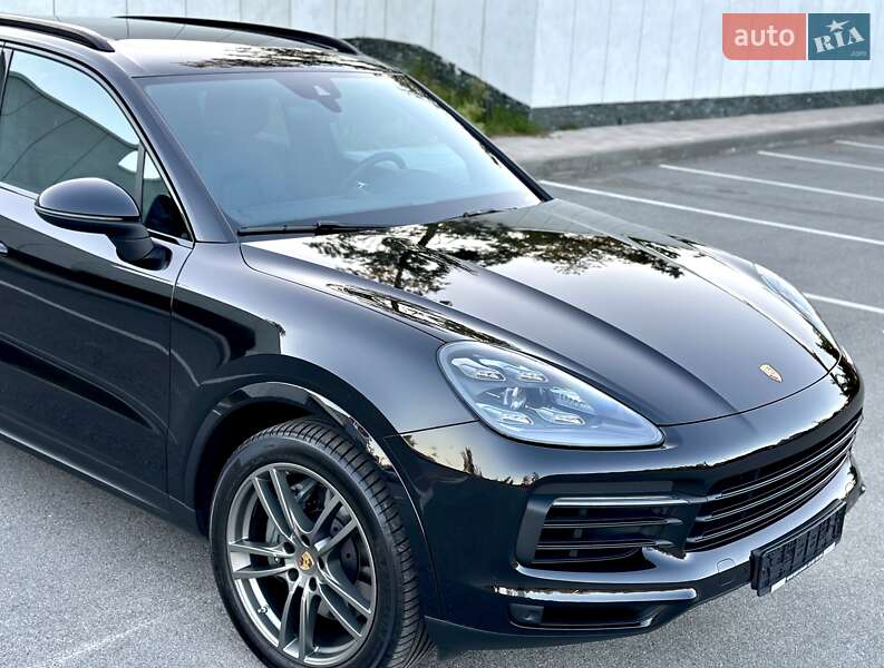Внедорожник / Кроссовер Porsche Cayenne 2017 в Киеве